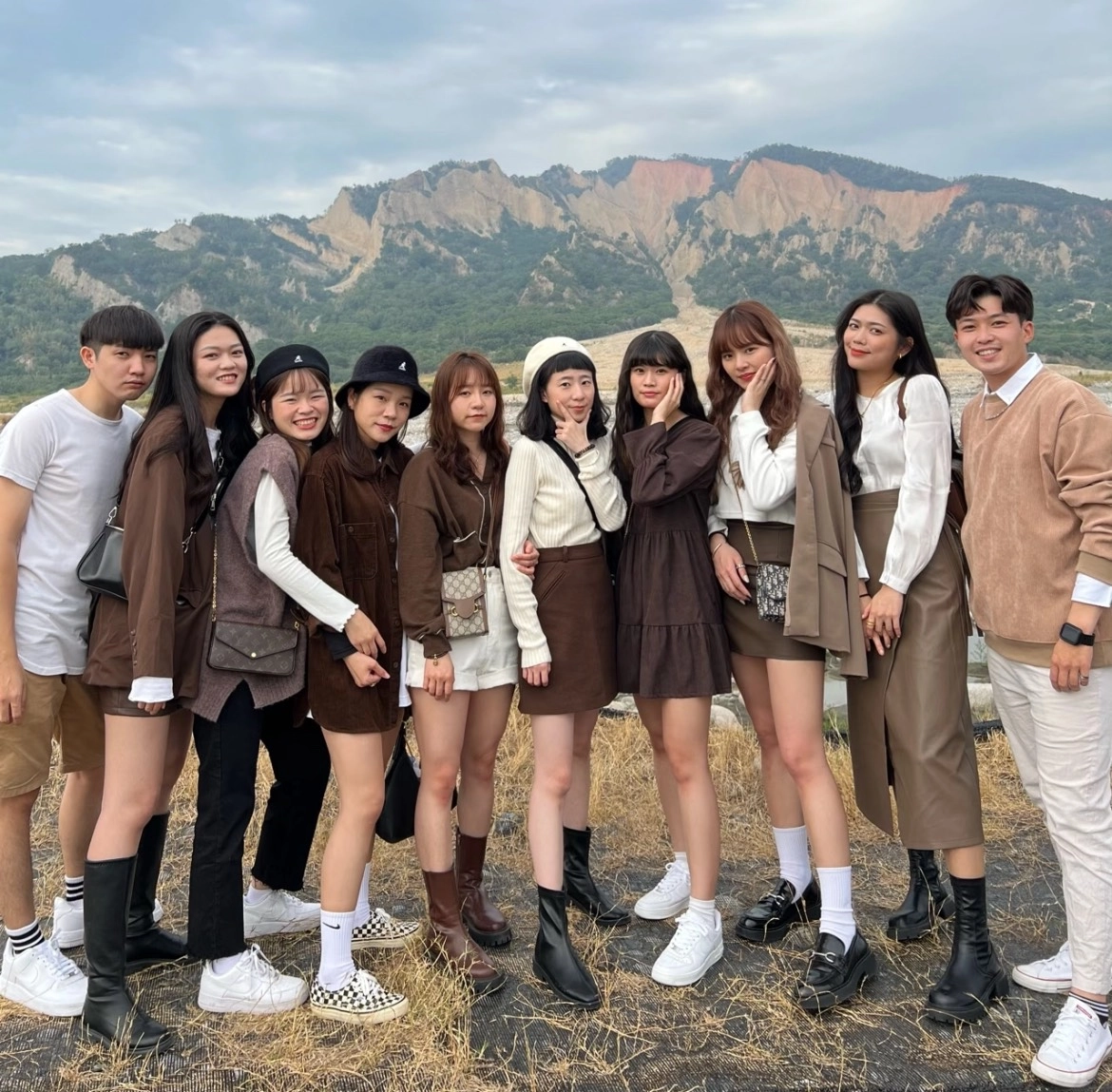 大地色穿搭 Dress code