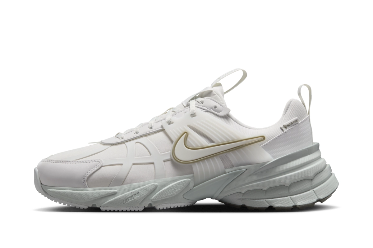 防潑水鞋推薦款式：Nike V2K Run GORE‑TEX