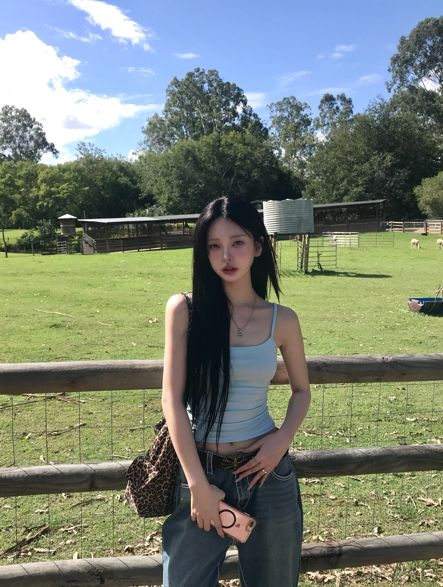 夏天穿搭︰女生約會穿搭